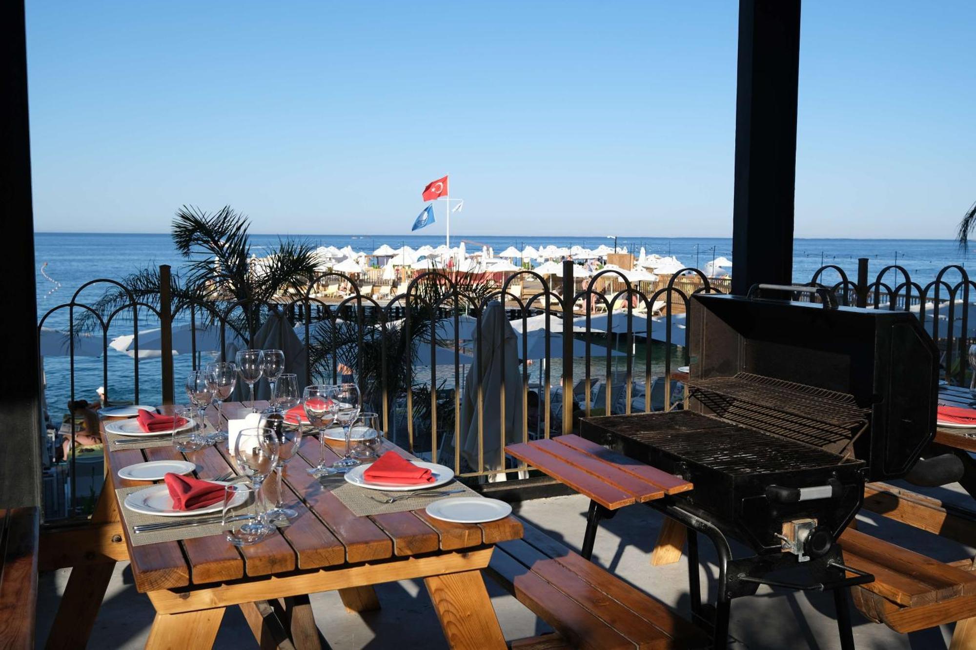 Doubletree By Hilton Antalya-Kemer All-Inclusive Resort Exterior photo